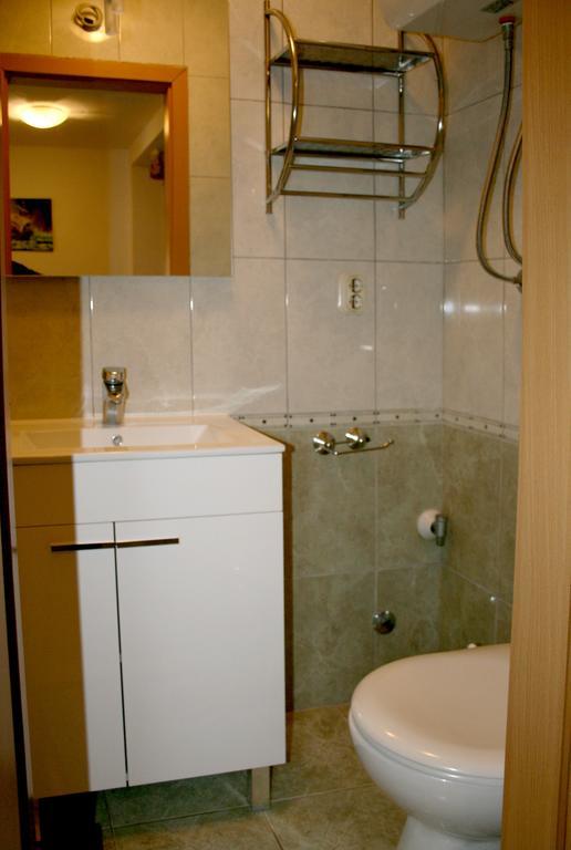Rooms And Apartments Emily สปลิท ภายนอก รูปภาพ