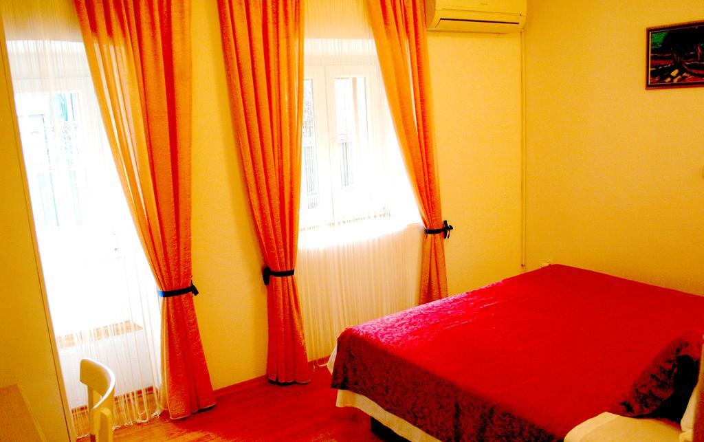 Rooms And Apartments Emily สปลิท ภายนอก รูปภาพ